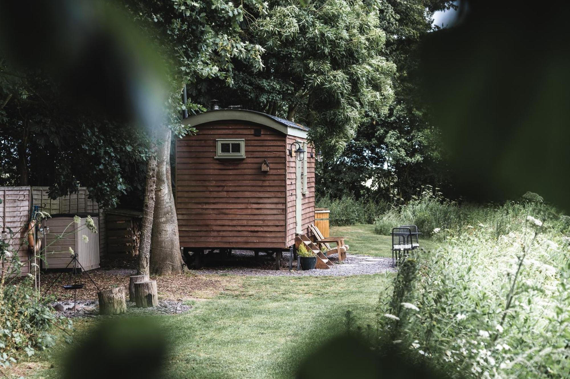 Little Otchan Shepherd'S Hut Villa Kingston upon Hull Exterior photo