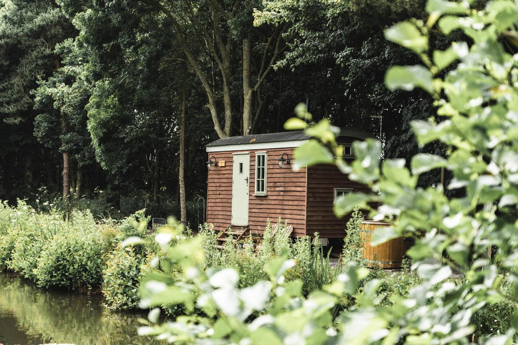 Little Otchan Shepherd'S Hut Villa Kingston upon Hull Exterior photo