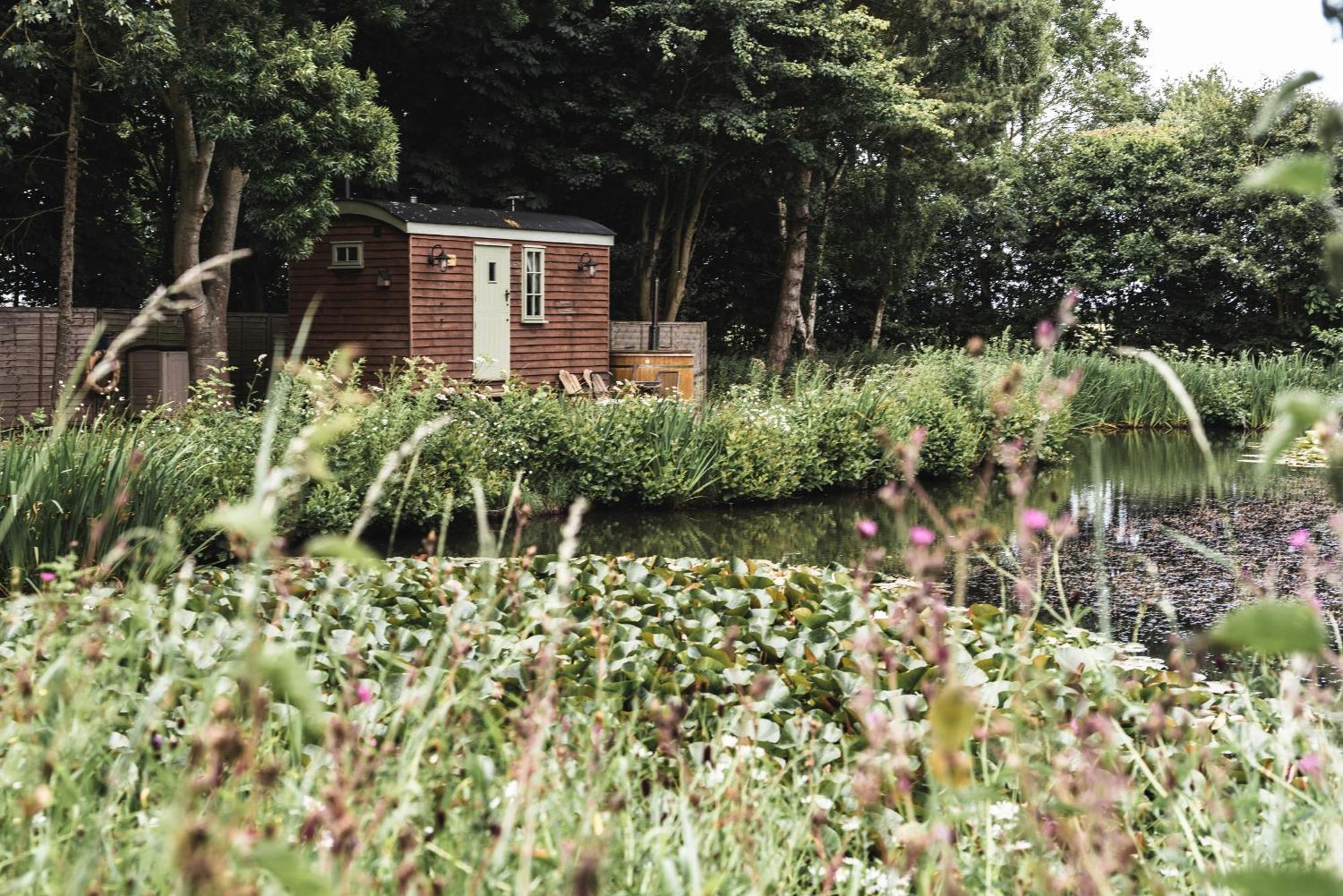 Little Otchan Shepherd'S Hut Villa Kingston upon Hull Exterior photo