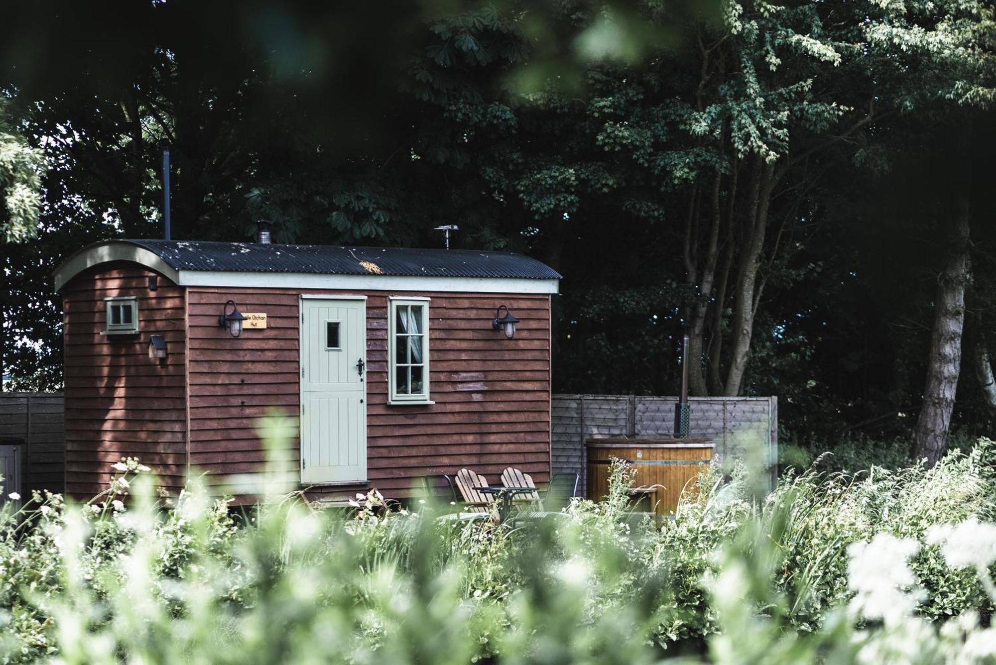 Little Otchan Shepherd'S Hut Villa Kingston upon Hull Exterior photo